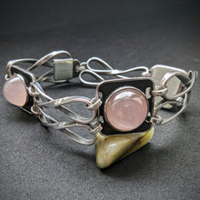 Lade das Bild in den Galerie-Viewer, Altes Designer Armband 835 Silber Rosenquarz
