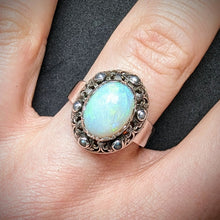 Load image into Gallery viewer, Art Deco Jugendstil Ring Silber 900 Opal Perle französische Lilie am Finger
