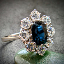 Lade das Bild in den Galerie-Viewer, Entourage Ring 585 Gold Wien blauer Saphir 1,1 Carat Diamant 1 Carat RG 52 S
