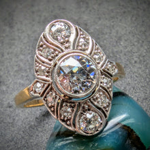 Lade das Bild in den Galerie-Viewer, Art Deco Schiffchen Ring 585 Gold Diamant
