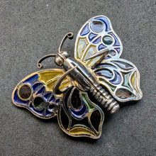 Lade das Bild in den Galerie-Viewer, Georg Adam Scheid GAS Jugendstil Schmetterling Brosche 800 Silber Fensteremaille alt antik c. 1900
