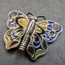 Lade das Bild in den Galerie-Viewer, Georg Adam Scheid GAS Jugendstil Schmetterling Brosche 800 Silber Fensteremaille alt antik c. 1900
