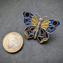 Lade das Bild in den Galerie-Viewer, Georg Adam Scheid GAS Jugendstil Schmetterling Brosche 800 Silber Fensteremaille alt antik c. 1900
