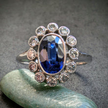 Lade das Bild in den Galerie-Viewer, Art Deco Ring 900 Platin 10% Iridium 1,6 Ct. blauer Saphir Diamant antik RG 60 S
