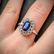 Lade das Bild in den Galerie-Viewer, Art Deco Ring 900 Platin 10% Iridium 1,6 Ct. blauer Saphir Diamant antik RG 60 S
