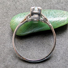 Lade das Bild in den Galerie-Viewer, Art Deco Ring Platin Diamant 0,27 Carat Verlobungsring alt antik c. 1920 RG 51
