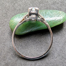 Lade das Bild in den Galerie-Viewer, Art Deco Ring Platin Diamant 0,27 Carat Verlobungsring alt antik c. 1920 RG 51
