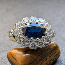 Lade das Bild in den Galerie-Viewer, Art Deco Entourage Ring 585 Gold blauer Saphir 1 Ct Diamant 0,53 Ct RG 54/55 S
