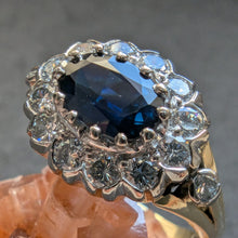 Lade das Bild in den Galerie-Viewer, Art Deco Entourage Ring 585 Gold blauer Saphir 1 Ct Diamant 0,53 Ct RG 54/55 S
