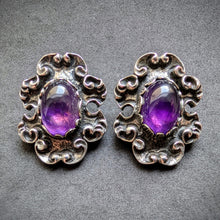 Load image into Gallery viewer, Vintage Tracht Ohrringe Ohrclips 835 Silber Amethyst BAS alt Handarbeit S
