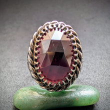 Lade das Bild in den Galerie-Viewer, Vintage Tracht Ring 835 Silber facettierter XL Granat alt RG 62 S
