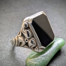 Load image into Gallery viewer, Jugendstil Designer Ring 800 Silber Onyx Herrenring alt antik c. 1920 RG 65 S
