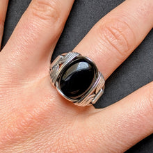 Load image into Gallery viewer, Vintage Designer Ring Silber Onyx Silberschmiedearbeit Herrenring RG 72 S
