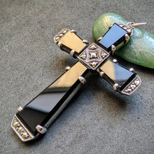 Load image into Gallery viewer, Art Deco Kreuz Anhänger min 800 Silber Onyx Markasit alt c. 1920 S
