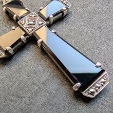 Load image into Gallery viewer, Art Deco Kreuz Anhänger min 800 Silber Onyx Markasit alt c. 1920 S
