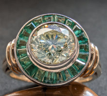 Lade das Bild in den Galerie-Viewer, Art Deco Halo Ring 585 Gold Diamant c. 1,12 Carat Smaragd Retro c. 1940 RG 55 S
