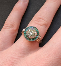 Lade das Bild in den Galerie-Viewer, Art Deco Halo Ring 585 Gold Diamant c. 1,12 Carat Smaragd Retro c. 1940 RG 55 S
